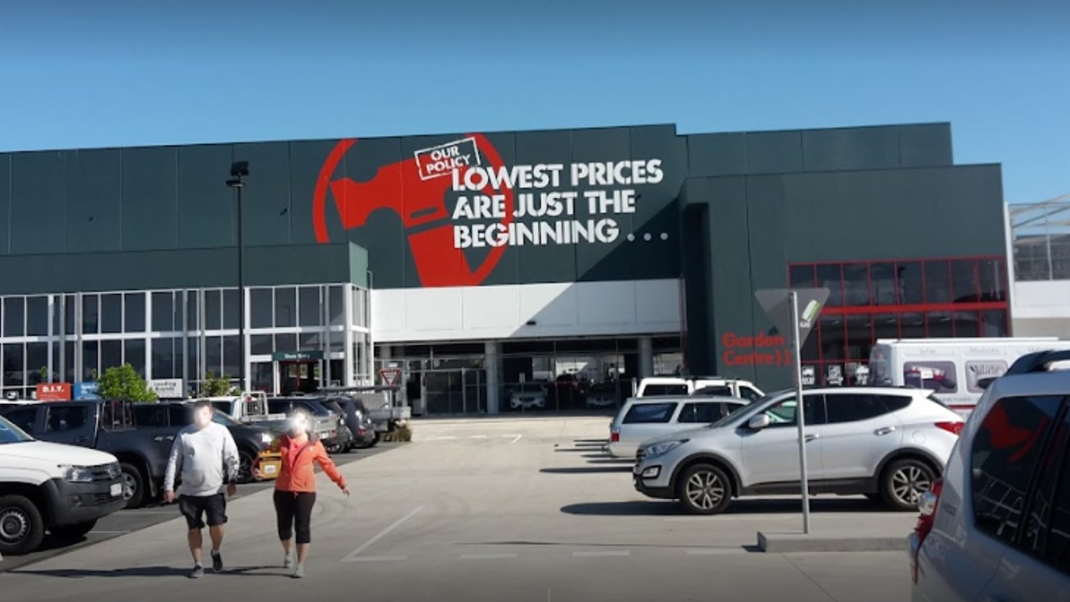 Bunnings and IGA two COVID exposure sites on the Sunshine Coast