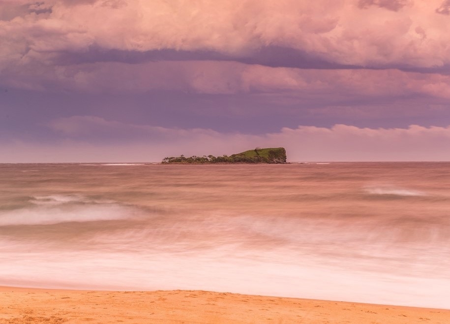 Photo of the Day: Mudjimba Island at sunset