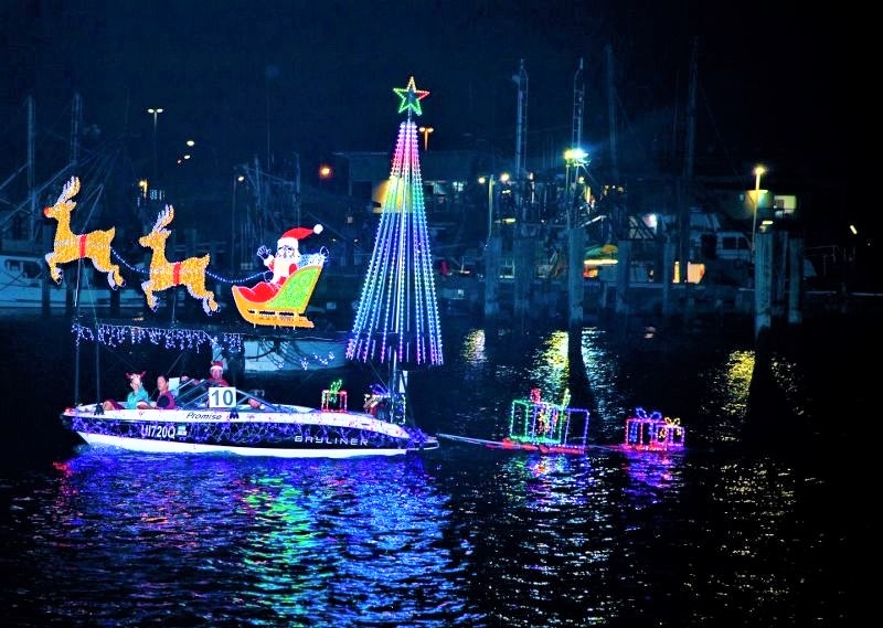'Standing room only' expected for stunning Christmas boat parade