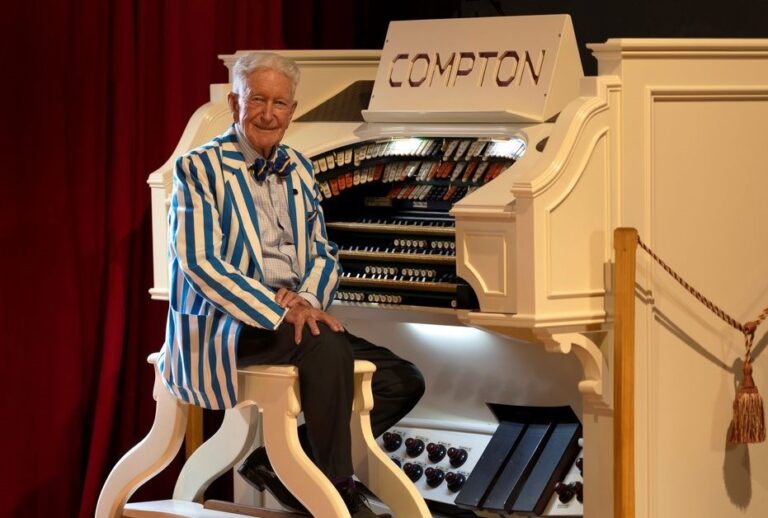 ‘The Picture Show Man’ of iconic theatre retires