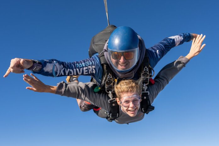 Tandem skydivers.