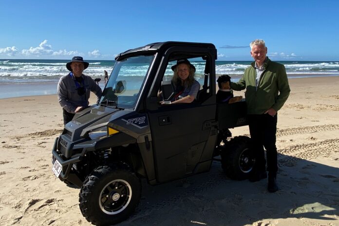 SCN110925 Noosa Mayor Frank Wiklie and the Local Laws team on beach