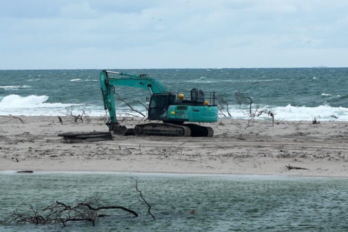 SCN281025 excavator pic damien lange 2b