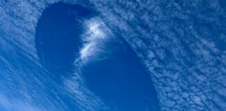 A 'cloud punch' seen from the Sunshine Coast.