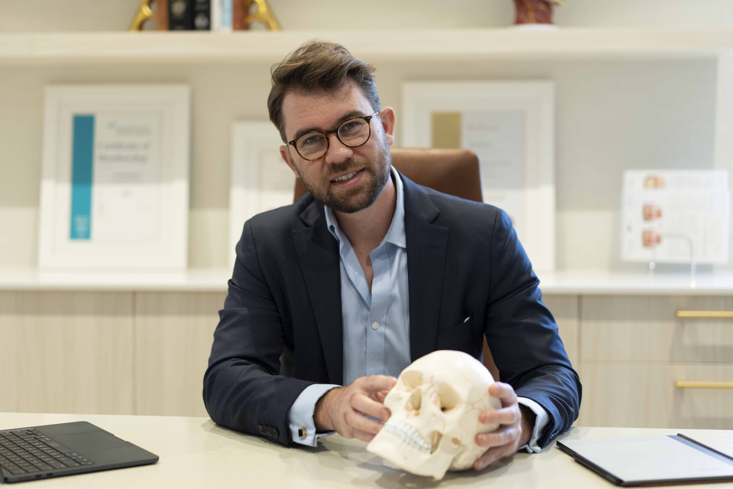 Dr David Sparks draws on the latest techniques in facial cosmetic surgery