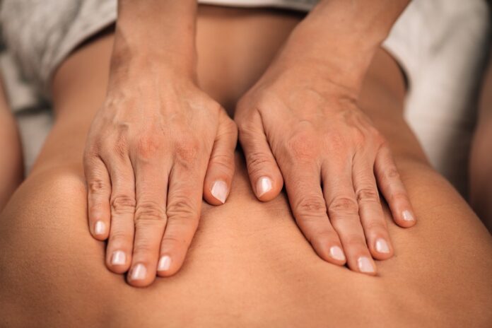 massage hands