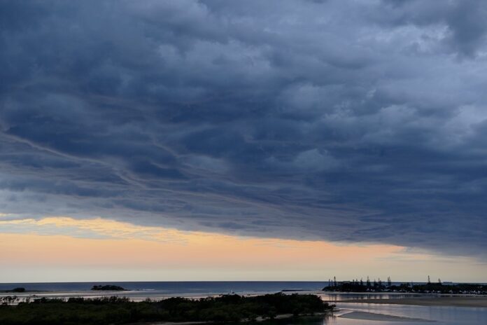 Photographer Barbara Edmiston storm Maroochy Riverfront
