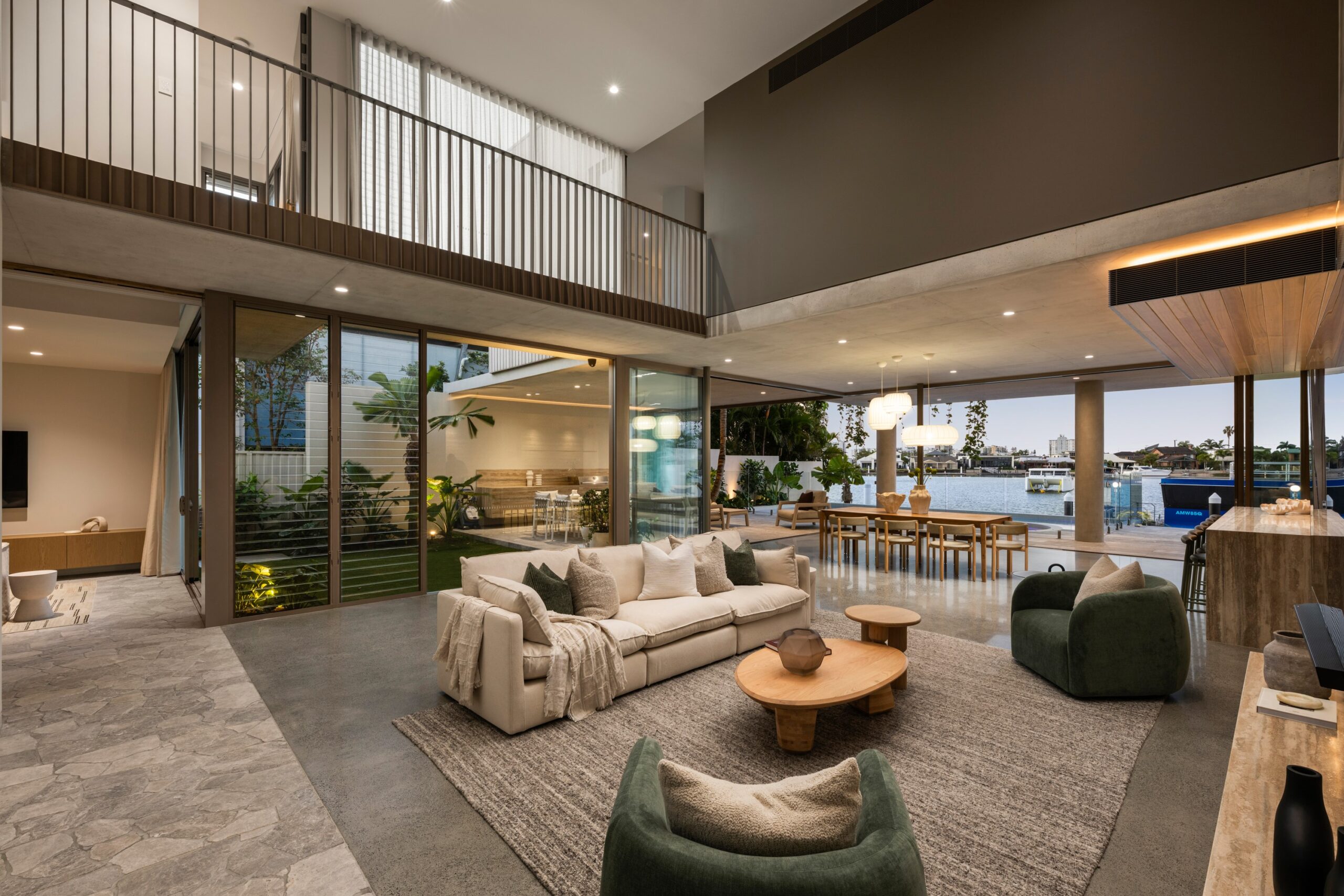 17 Neerim Drive, Mooloolaba (lounge room)